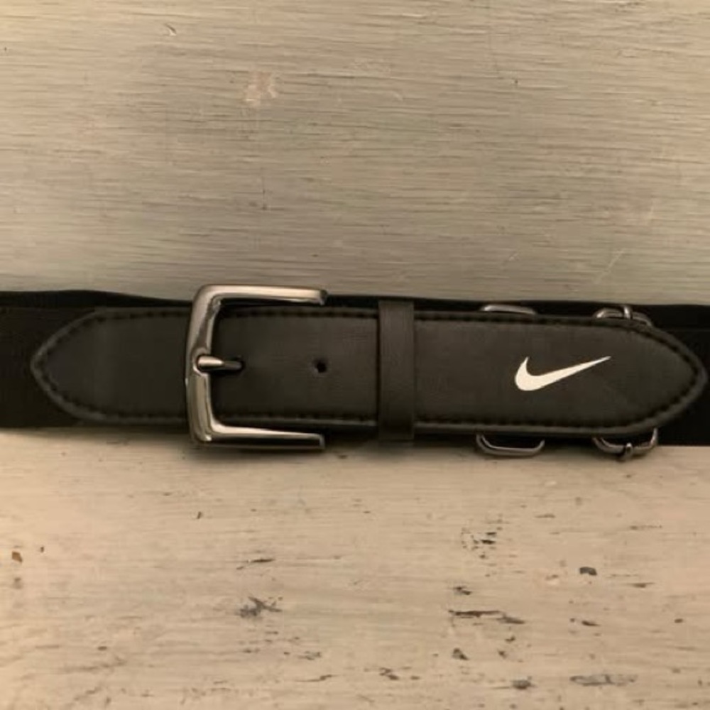 Nike Black Faux Leather Elastic Adjustable Fit Belt Like New